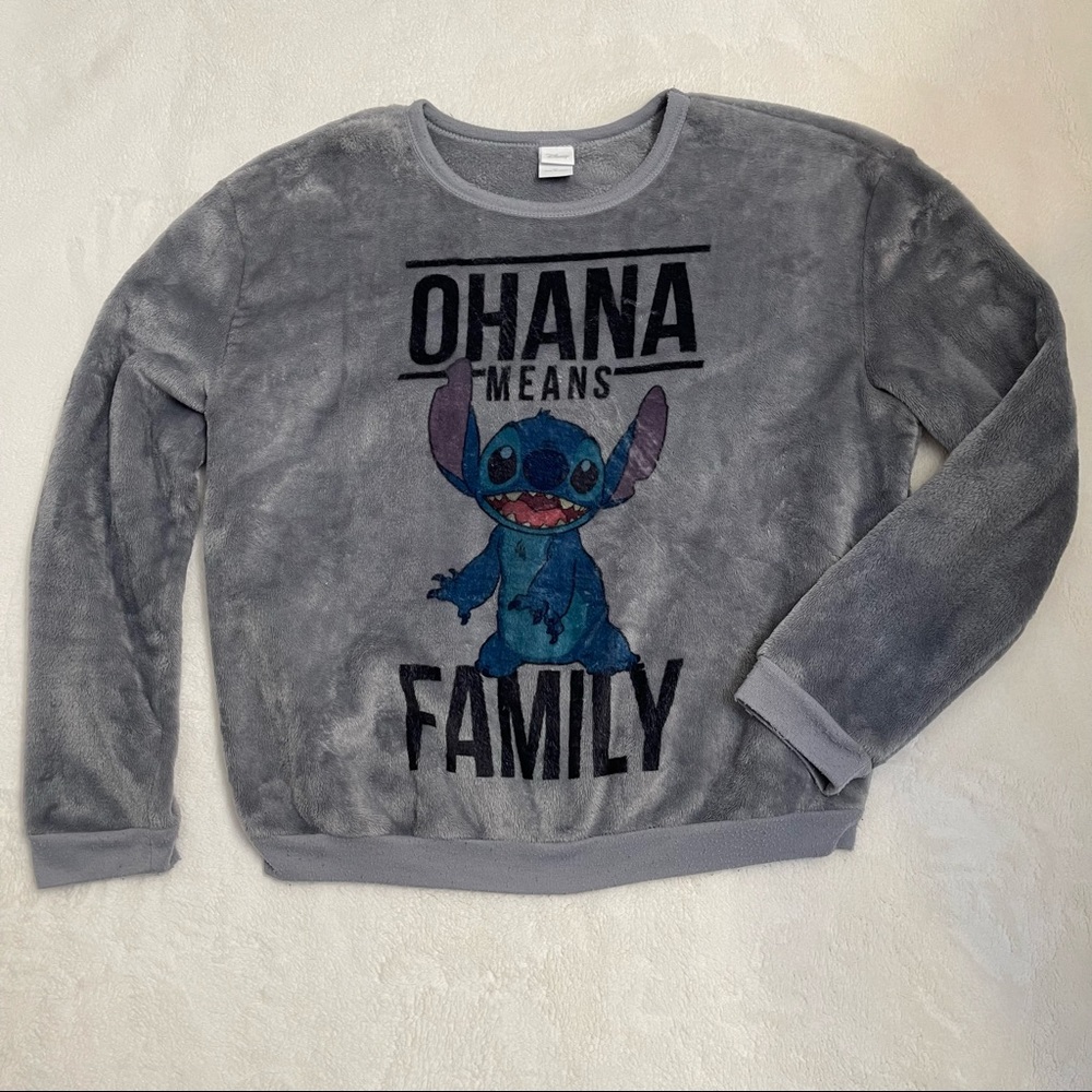 Disney Stitch Long Sleeve Plush Top Size Girls XL